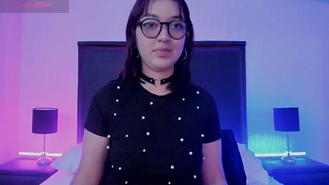 Snapshot of LilithBluum chatting on 05.12.26 LilithBluum online show from 05.12.26