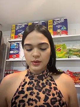 Snapshot of Bella-Ferrer chatting on 05.15.26 Bella-Ferrer online show from 05.15.26