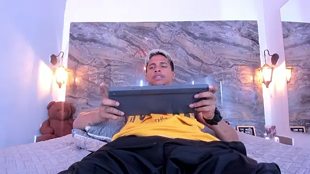 Snapshot of gregg-miller chatting on 03.16.26 gregg-miller online show from 03.16.26