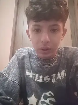 Snapshot of Daniel_Roy chatting on 04.23.26 Daniel Roy online show from 04.23.26