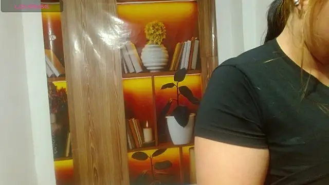 linazaenz online show from 03.13.26