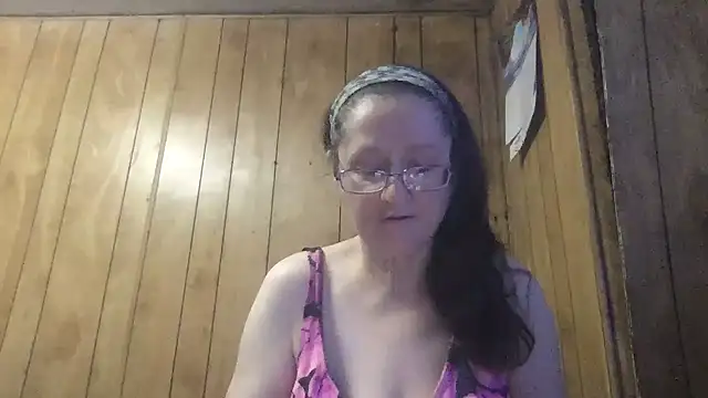 Snapshot of milfmichelle69 chatting on 06.15.26 milfmichelle69 online show from 06.15.26