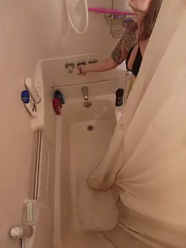 Snapshot of NicolePearl chatting on 03.19.26 NicolePearl online show from 03.19.26