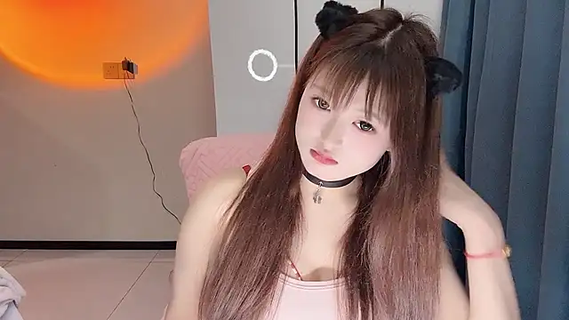 Snapshot of winnie-ww chatting on 04.23.26 winnie-ww online show from 04.23.26