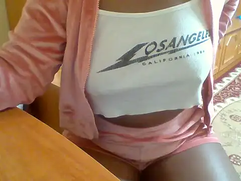 Snapshot of melaninebony2 chatting on 03.17.26 melaninebony2 online show from 03.17.26
