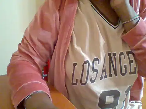 Snapshot of melaninebony2 chatting on 03.19.26 melaninebony2 online show from 03.19.26