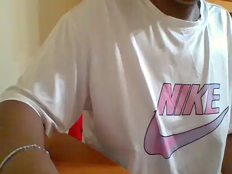 Snapshot of melaninebony2 chatting on 03.27.26 melaninebony2 online show from 03.27.26