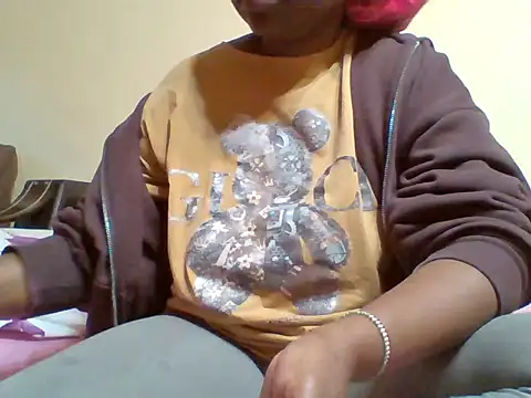 Snapshot of melaninebony2 chatting on 04.25.26 melaninebony2 online show from 04.25.26