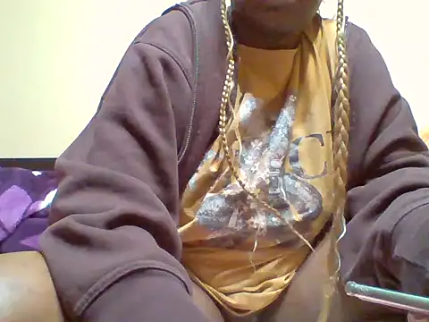 Snapshot of melaninebony2 chatting on 04.26.26 melaninebony2 online show from 04.26.26