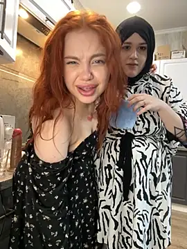 RedheadQueen  online show from 04.19.26