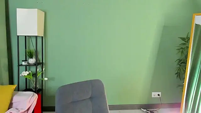 Snapshot of LeticiaRomano chatting on 08.03.26 LeticiaRomano online show from 08.03.26