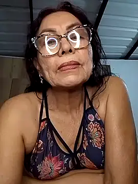 Snapshot of HOT_LATINA20 chatting on 06.25.26 HOT LATINA20 online show from 06.25.26
