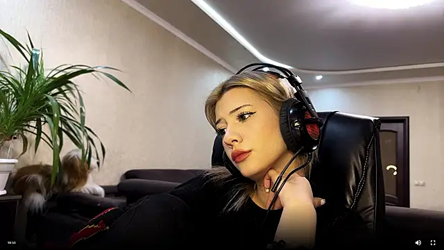 annie1handsome online show from 03.17.26