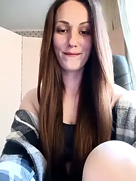 Snapshot of LunaCrystall chatting on 04.30.26 LunaCrystall online show from 04.30.26