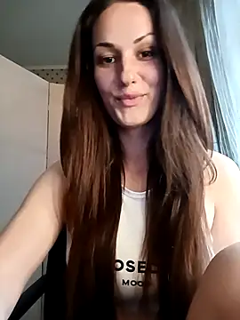 Snapshot of LunaCrystall chatting on 05.10.26 LunaCrystall online show from 05.10.26