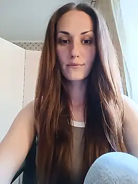 Snapshot of LunaCrystall chatting on 05.22.26 LunaCrystall online show from 05.22.26