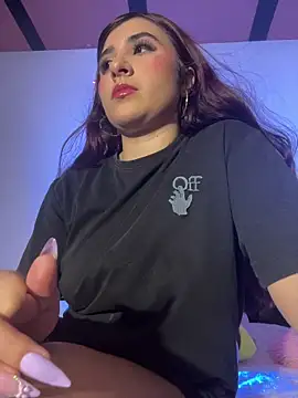 Nahomy-Benett online show from 03.13.26