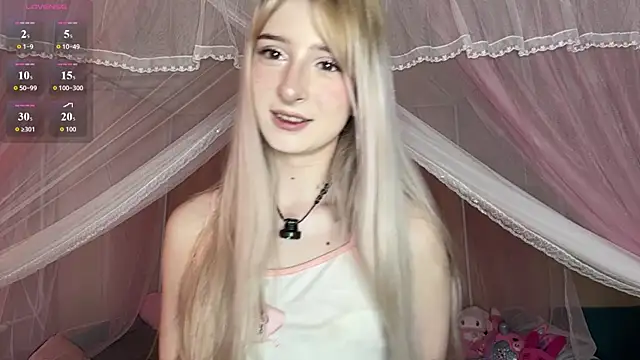 Snapshot of OnlyEva1 chatting on 06.06.26 OnlyEva1 online show from 06.06.26