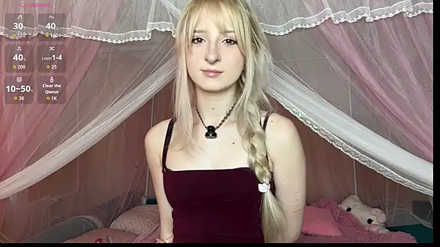 Snapshot of OnlyEva1 chatting on 07.25.26 OnlyEva1 online show from 07.25.26