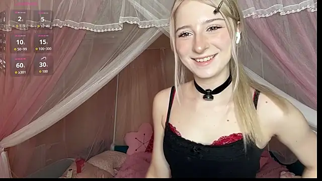 Snapshot of OnlyEva1 chatting on 07.28.26 OnlyEva1 online show from 07.28.26