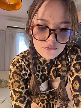 Snapshot of Tallulah_Kinky chatting on 04.30.26 Tallulah Kinky online show from 04.30.26