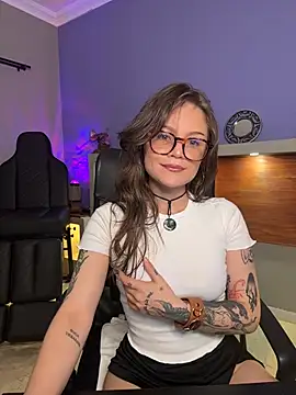 Snapshot of Tallulah_Kinky chatting on 05.08.26 Tallulah Kinky online show from 05.08.26