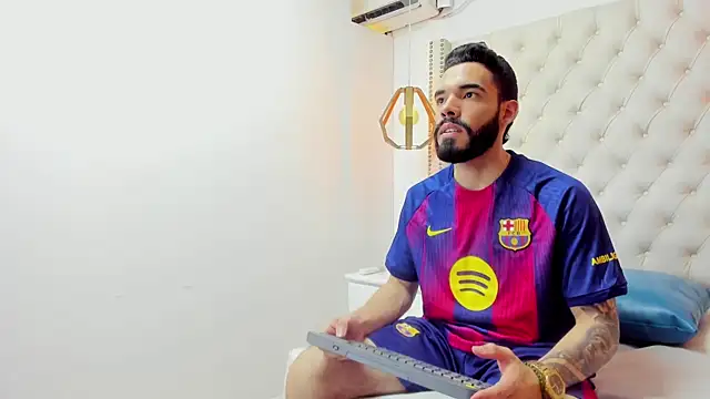 JEAN LEWIS2 online show from 04.25.26