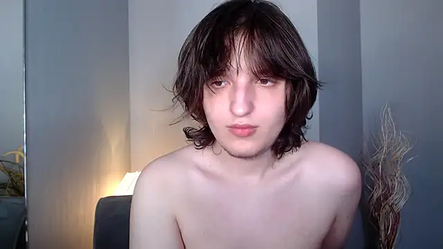 Snapshot of delalex chatting on 06.17.26 delalex online show from 06.17.26