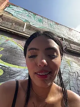 Snapshot of sylphiee_ chatting on 03.13.26 sylphiee online show from 03.13.26