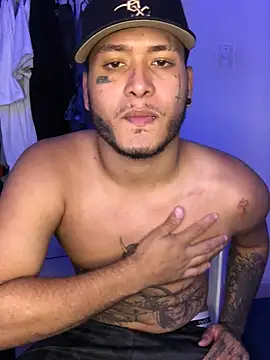 Snapshot of Crow_boss77 chatting on 03.27.26 Crow boss77 online show from 03.27.26