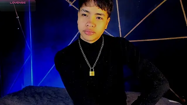 Snapshot of Lee_Colee chatting on 04.30.26 Lee Colee online show from 04.30.26
