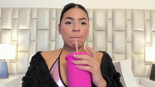 lilly williamss online show from 04.13.26