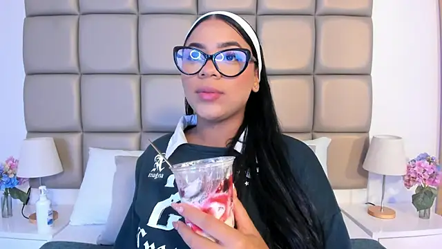 lilly williamss online show from 04.24.26