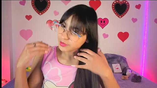 PaulaCutexs online show from 03.13.26