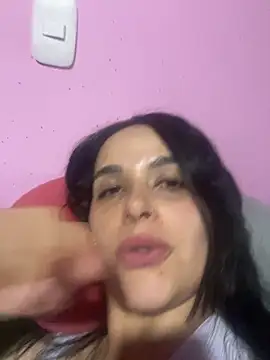 Snapshot of leila_moretti chatting on 04.26.26 leila moretti online show from 04.26.26