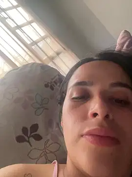 Snapshot of leila_moretti chatting on 04.26.26 leila moretti online show from 04.26.26