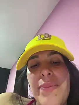 Snapshot of leila_moretti chatting on 05.11.26 leila moretti online show from 05.11.26