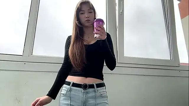 Snapshot of AnnaWasp chatting on 06.19.26 AnnaWasp online show from 06.19.26