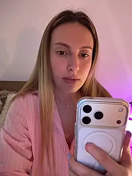 EvaRyen  online show from 03.13.26