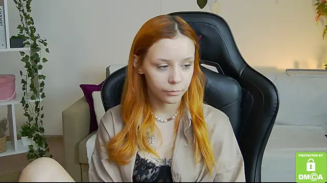 Snapshot of Rachel_lips chatting on 06.20.26 Rachel lips online show from 06.20.26