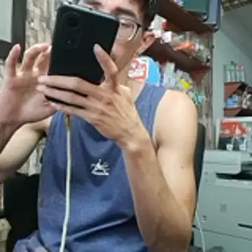 Snapshot of jhosuamoore chatting on 05.18.26 jhosuamoore online show from 05.18.26
