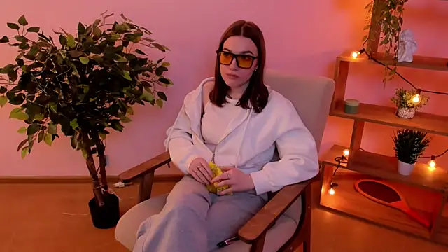 Snapshot of MaraBrookfieId chatting on 03.13.26 MaraBrookfieId online show from 03.13.26