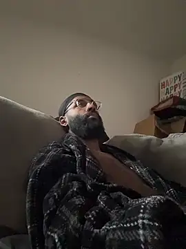 Snapshot of Papi_k2000 chatting on 04.10.26 Papi k2000 online show from 04.10.26