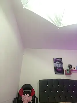 LINDA EF online show from 04.09.26