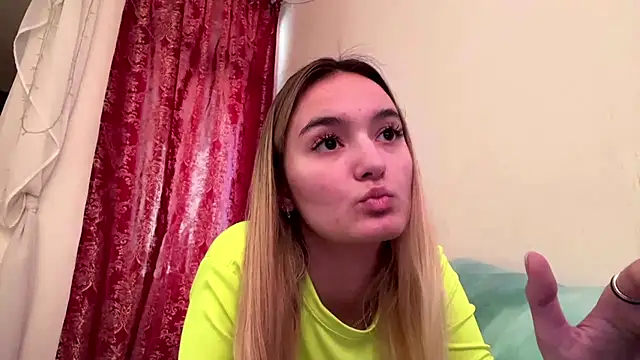 Snapshot of ReathaKiss chatting on 05.12.26 ReathaKiss online show from 05.12.26