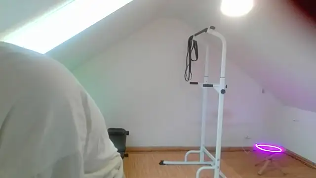 Snapshot of NinjaLaser chatting on 03.31.26 NinjaLaser online show from 03.31.26