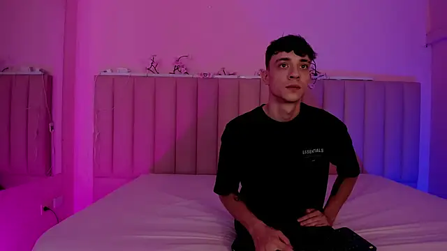 SecretLoversVIP online show from 05.02.26