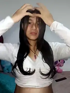 Snapshot of KarolaMendez chatting on 06.14.26 KarolaMendez online show from 06.14.26