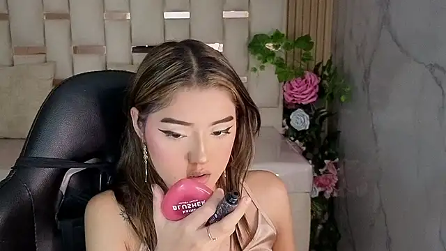 Snapshot of veronicaa_s chatting on 05.16.26 veronicaa s online show from 05.16.26