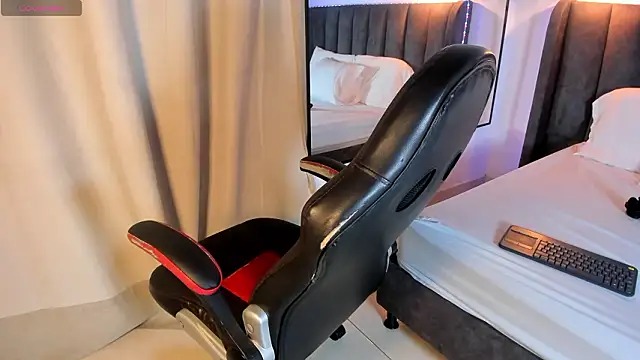 selena  smith1 online show from 03.21.26